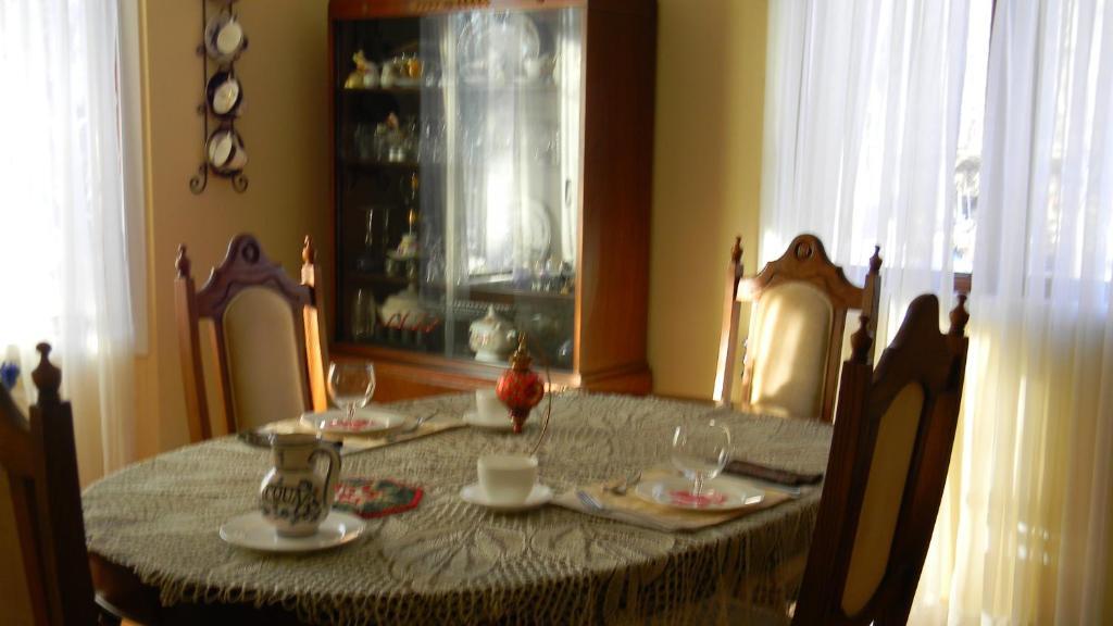 Maple Woods Bed and Breakfast Casselman Esterno foto
