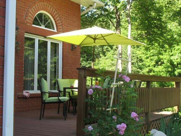 Maple Woods Bed and Breakfast Casselman Esterno foto